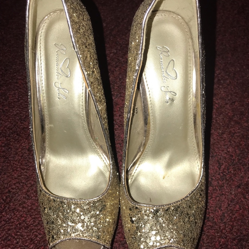 Romantic Soles Gold Glitter Heels